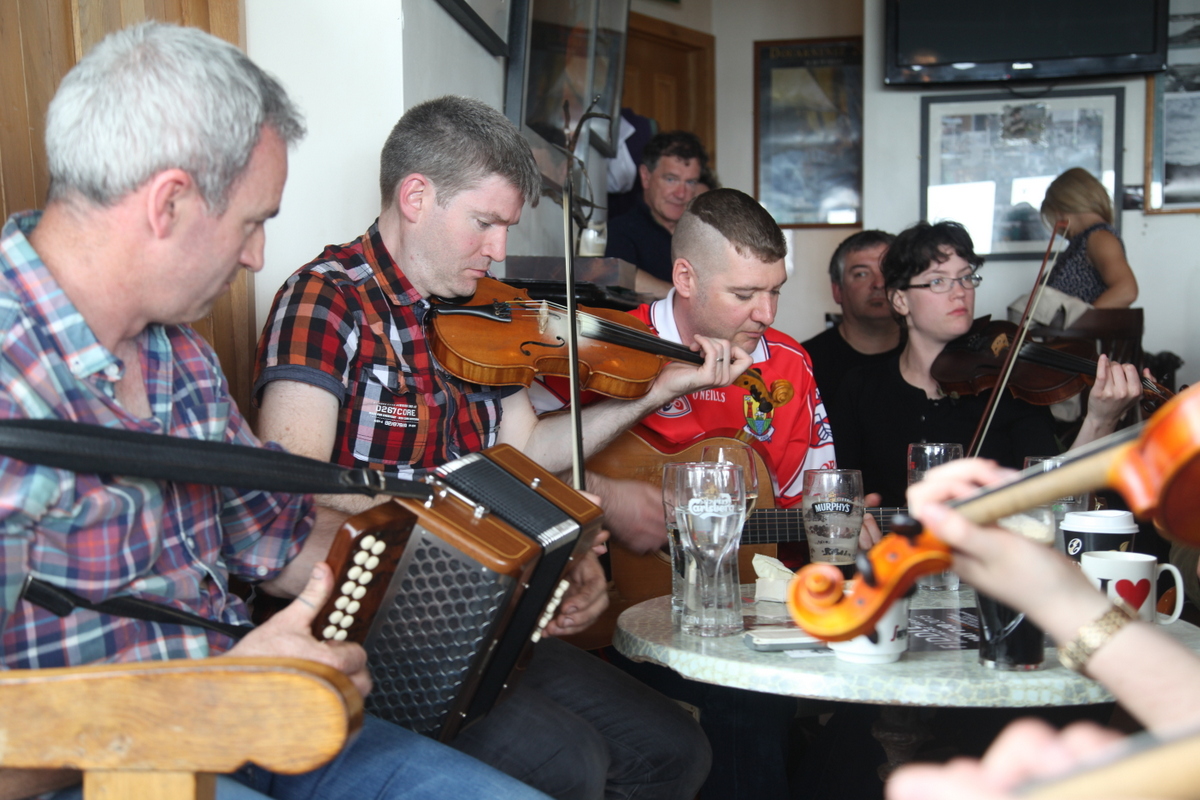 session cork clare fiddle tuition lessons classes irish traditional holiday burren