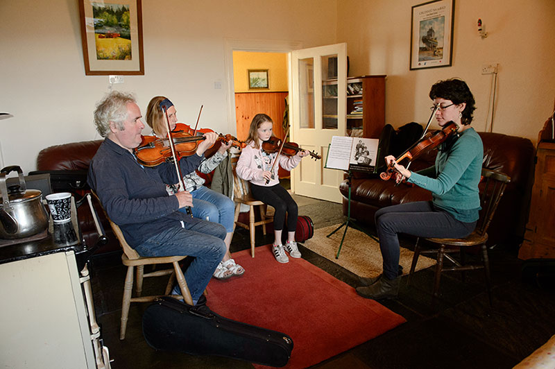 fiddle class lesson tuition irish traditional burren clare ireland holiday